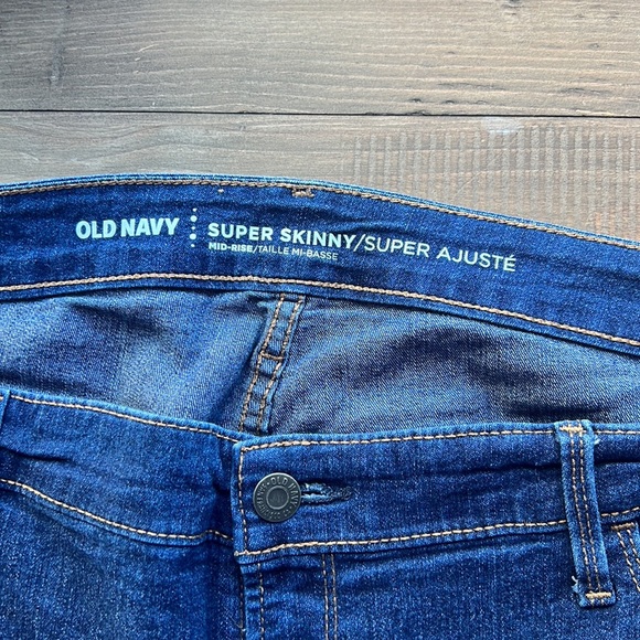 EUC Old Navy super skinny mid rise jeans size 16 - Picture 3 of 4